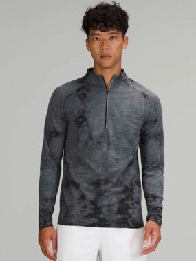 Lululemon Metal Vent Tech 1/2 Zip